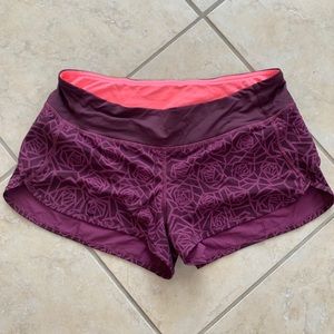 Lululemon women’s 4 way stretch shorts